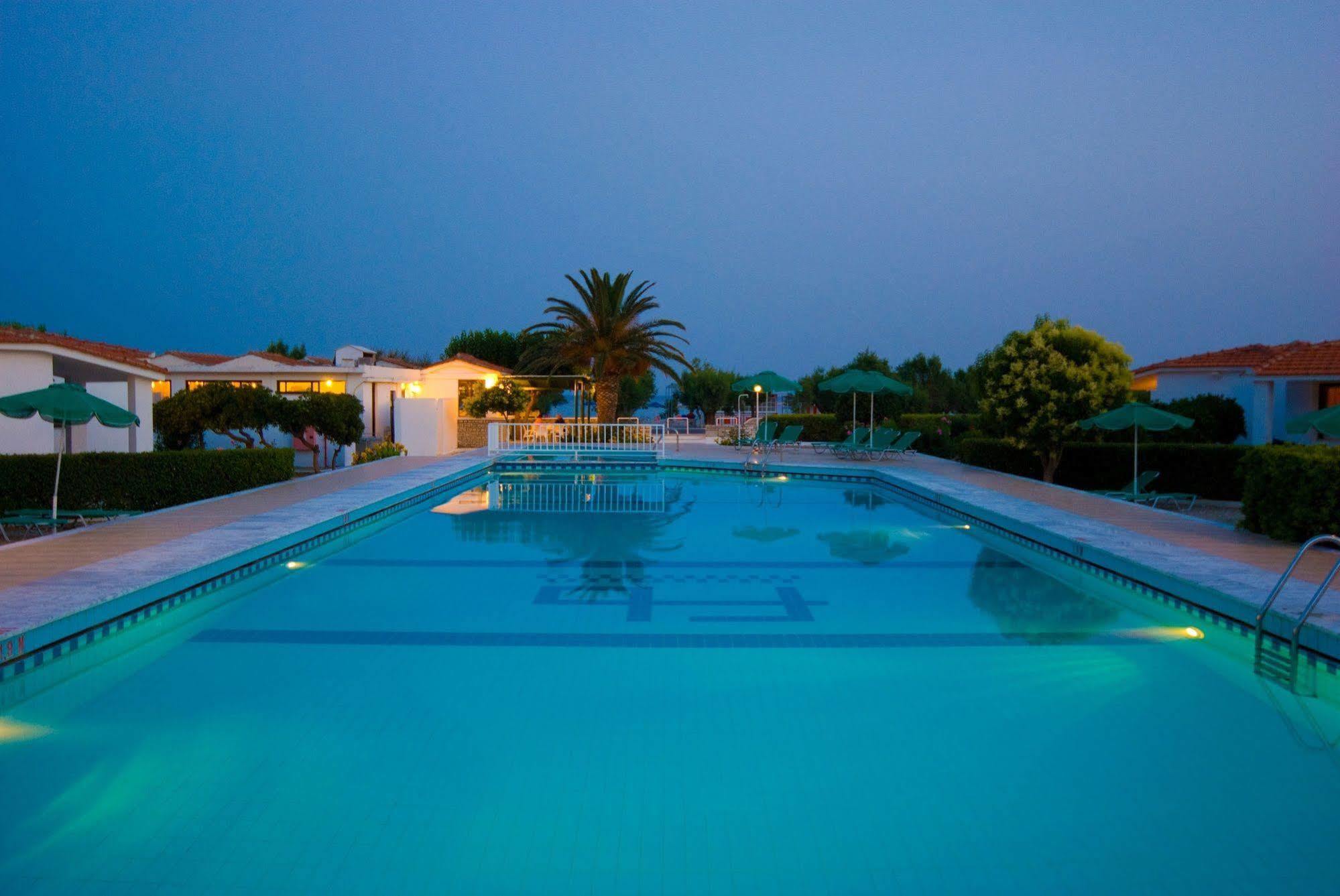 Fito Aqua Bleu Resort 毕达哥利翁 外观 照片